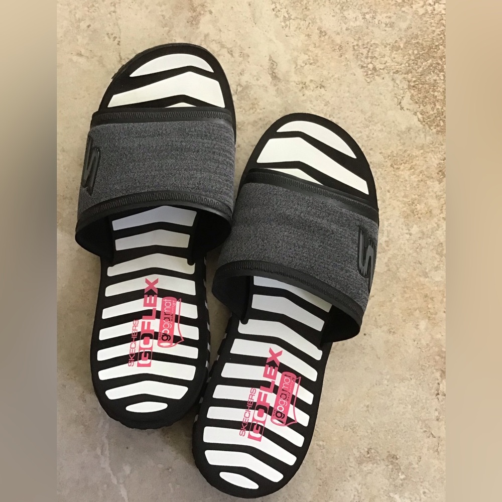 Skechers GOFLEX Rely Charcoal Slides GOGAMAT Size 5